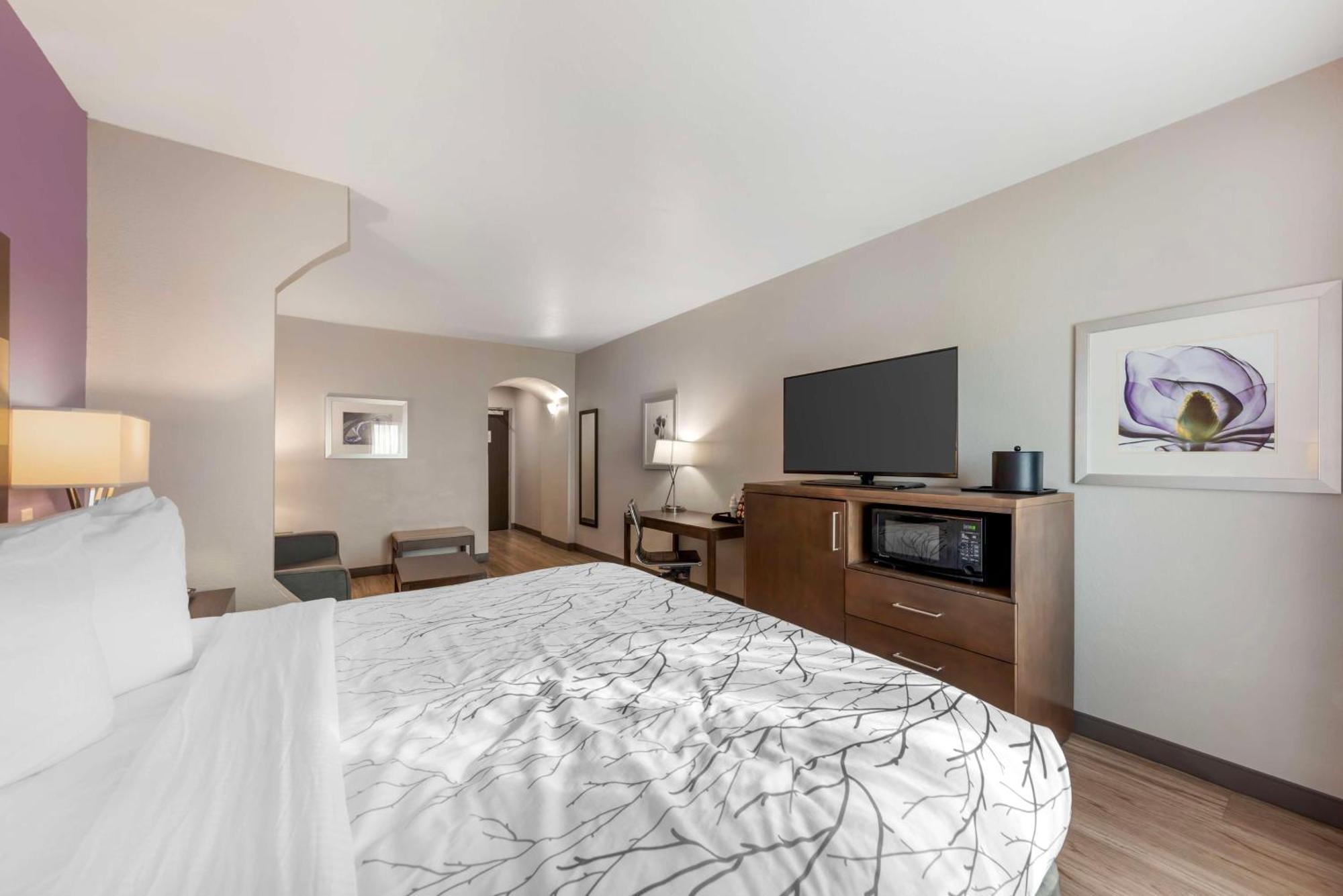 Best Western Plus Buda Austin Inn & Suites Exterior photo