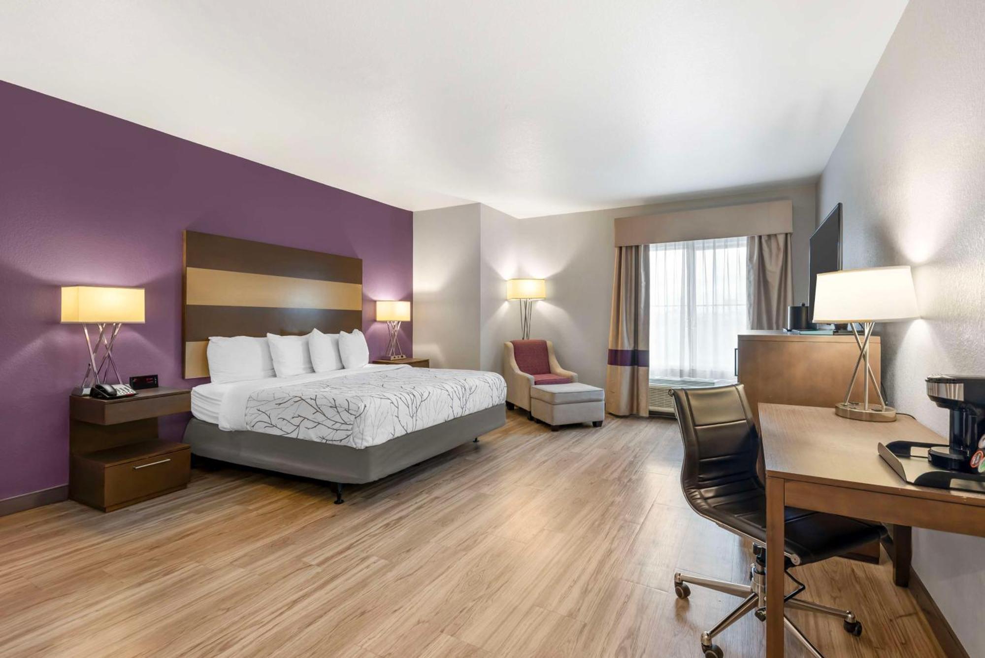 Best Western Plus Buda Austin Inn & Suites Exterior photo