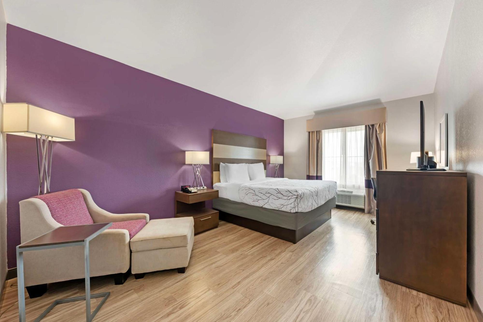 Best Western Plus Buda Austin Inn & Suites Exterior photo