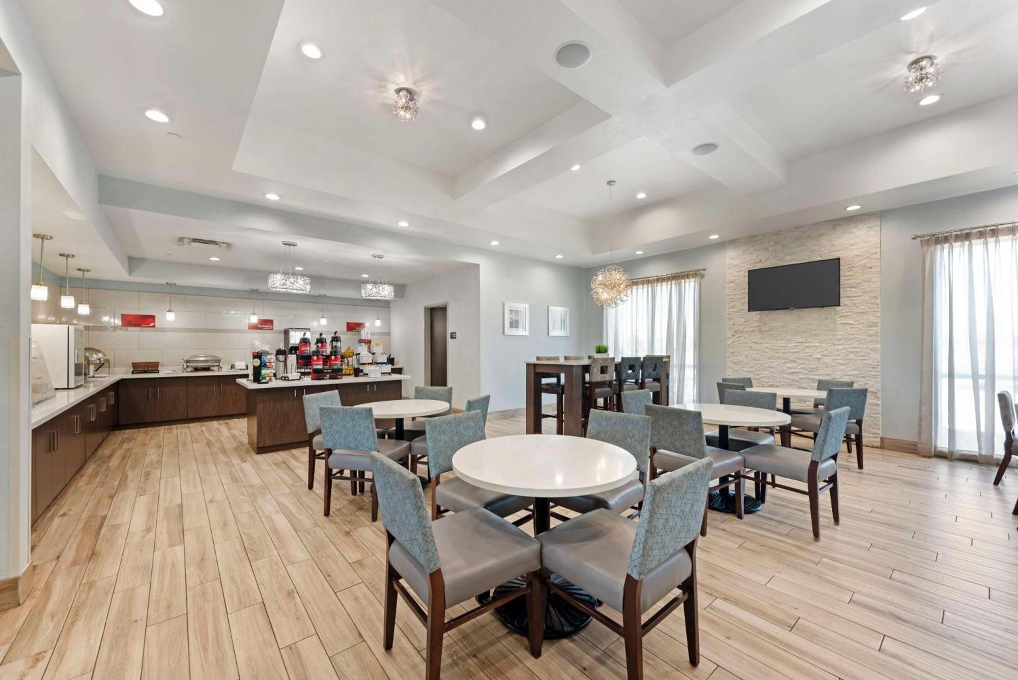 Best Western Plus Buda Austin Inn & Suites Exterior photo