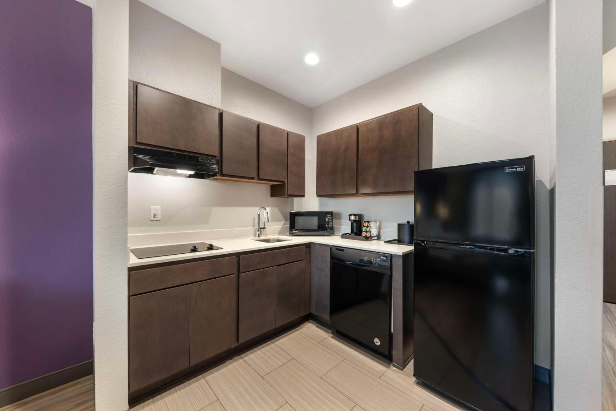 Best Western Plus Buda Austin Inn & Suites Exterior photo