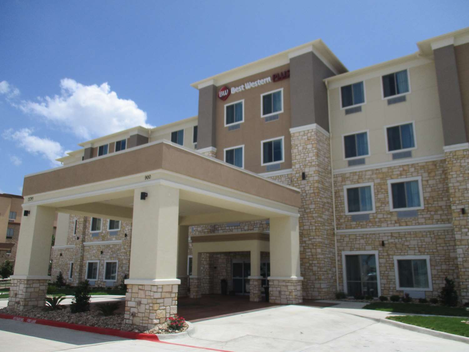 Best Western Plus Buda Austin Inn & Suites Exterior photo